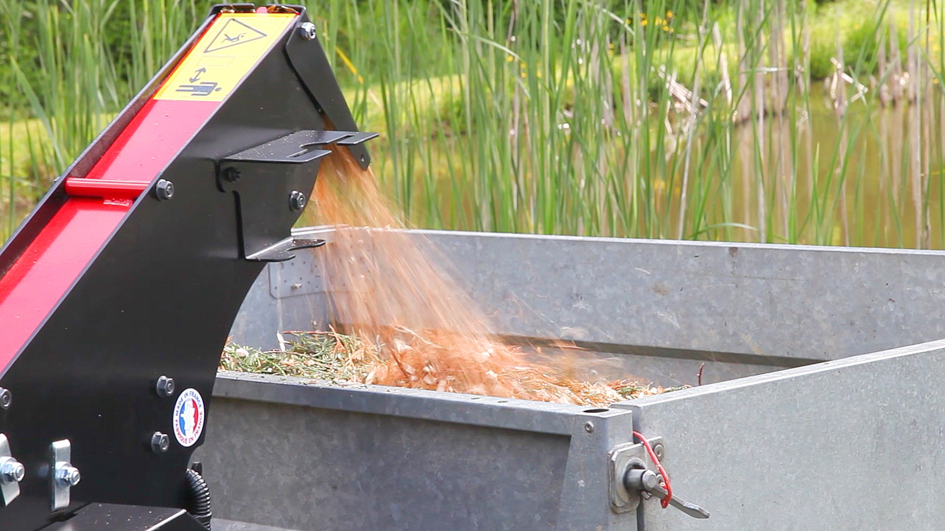 Imagen de Biotrituradores: Transformando Residuos en Recursos para tu Jardín