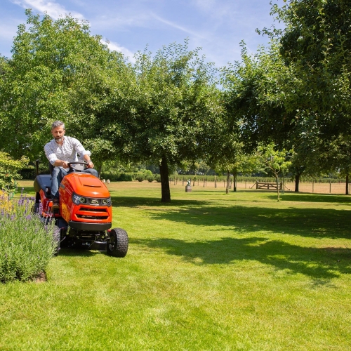 Afronta el Invierno con un Jardín Impecable gracias al Tractor Cortacésped