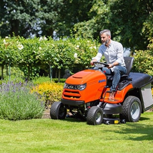 ¿Cómo elegir el tractor cortacésped perfecto según tus necesidades?